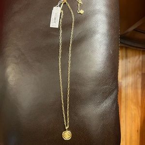 Kendra Scott Dira Coin Pendant in gold